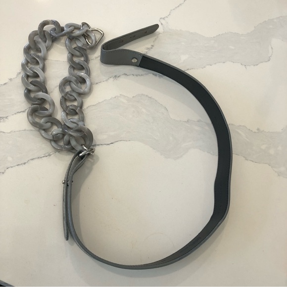 Trendy Patent and Chunky Chain Belt - Picture 8 of 12